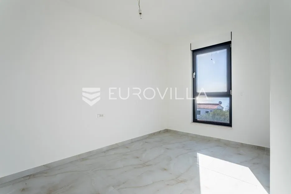 čiovo, okrug gornji | luksuzni dvosobni penthouse s krovnom terasom i bazenom - slika 5
