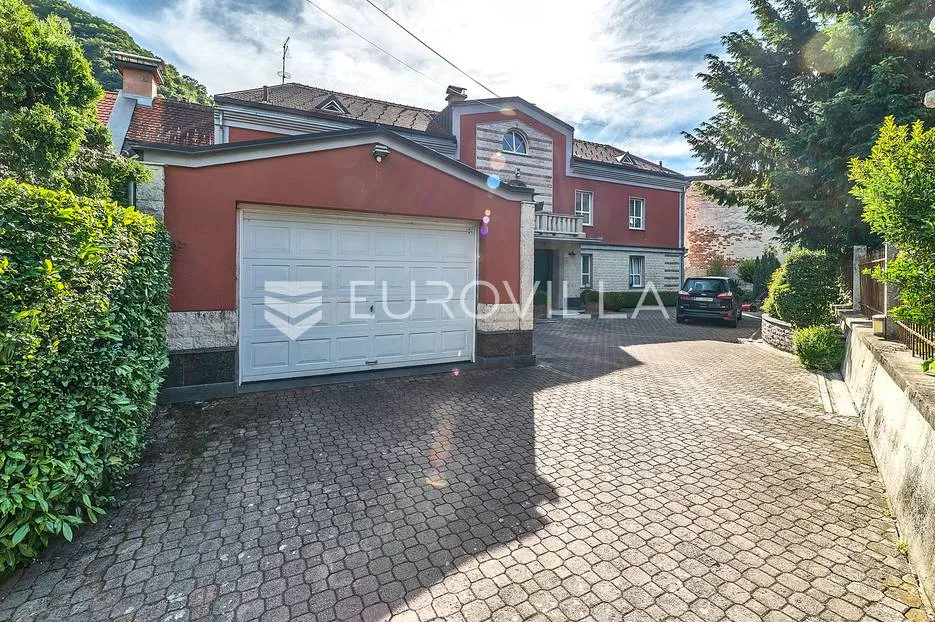 samobor, centar prekrasna obiteljska kuća 760 m² na parceli 1000 m² - slika 29