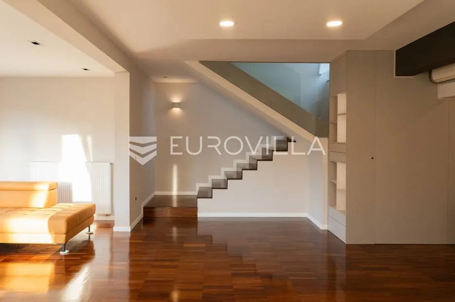zagreb, šestine, luksuzan trosoban stan 120 m² garage - slika 5