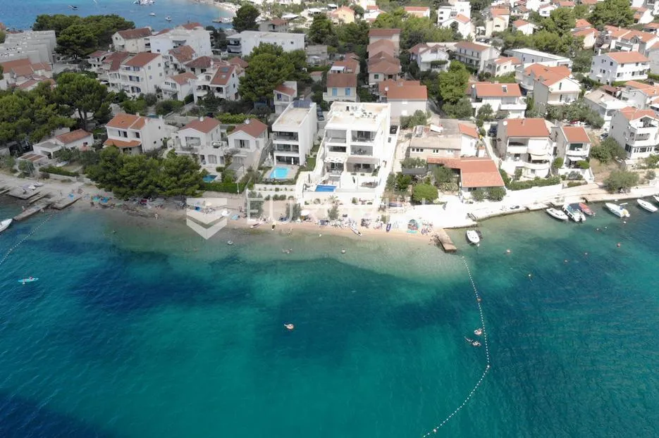 žaborić, prekrasan trosoban stan na samoj plaži, 121,99 m² - slika 37