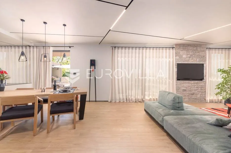 istra, umag, prekrasna vila s bazenom, 156 m² - slika 15