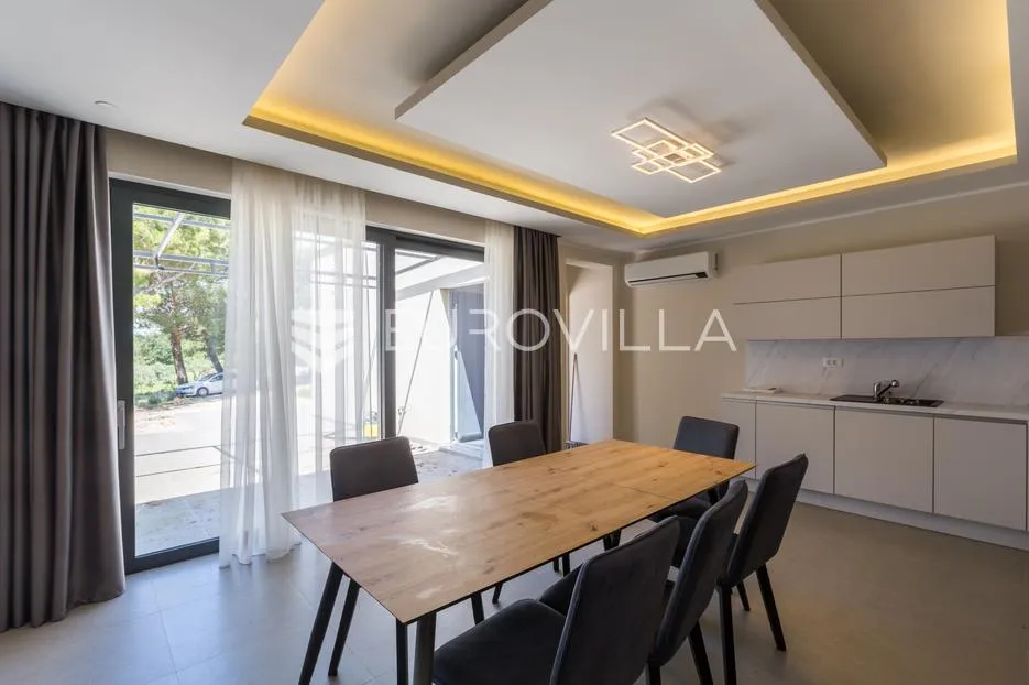 istra, rovinj, vila moderne arhitekture na 300 metara od mora - slika 3