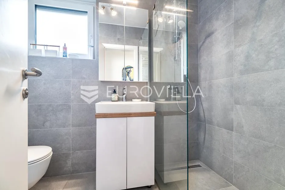 zagreb, vrbani prekrasan trosoban stan 55,58 m² i terase 90 m² - slika 7