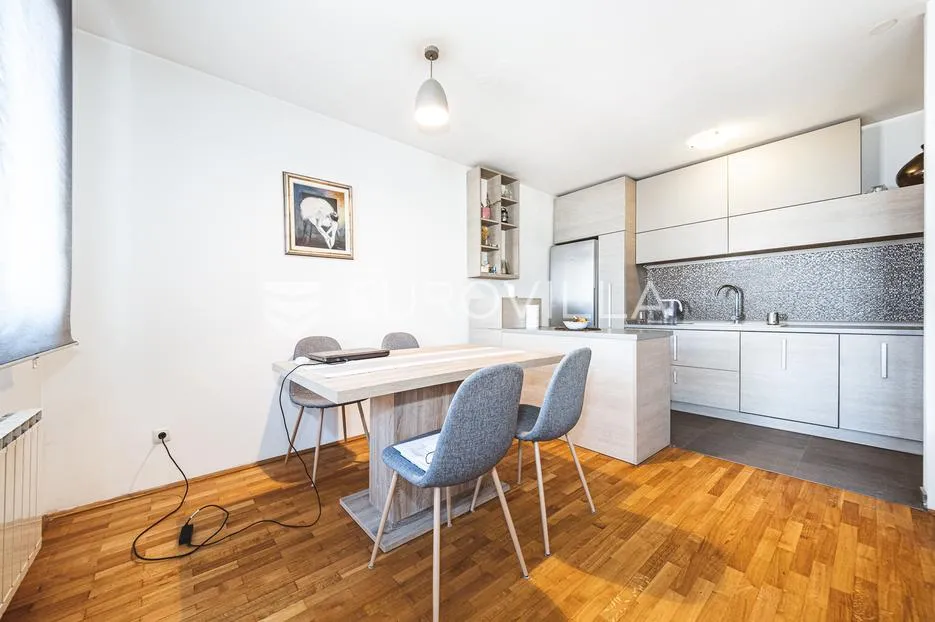 zagreb, bleiweisova, prekrasan dvosoban stan 55 m² - slika 4