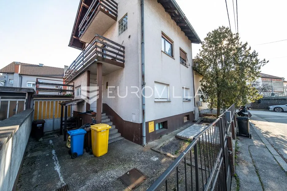 zagreb, rudeš, prostran dvoetažan stan 103 m² za adaptaciju - slika 15