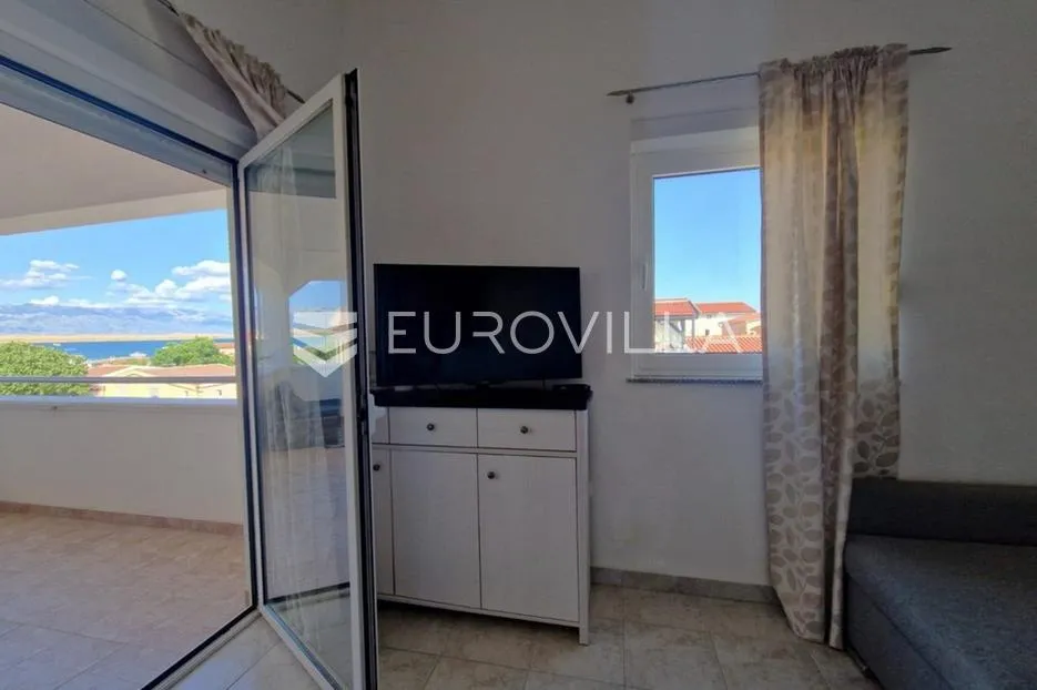 vir, dva apartmana na 1. katu s pogledom na more, 110m od plaže - slika 41