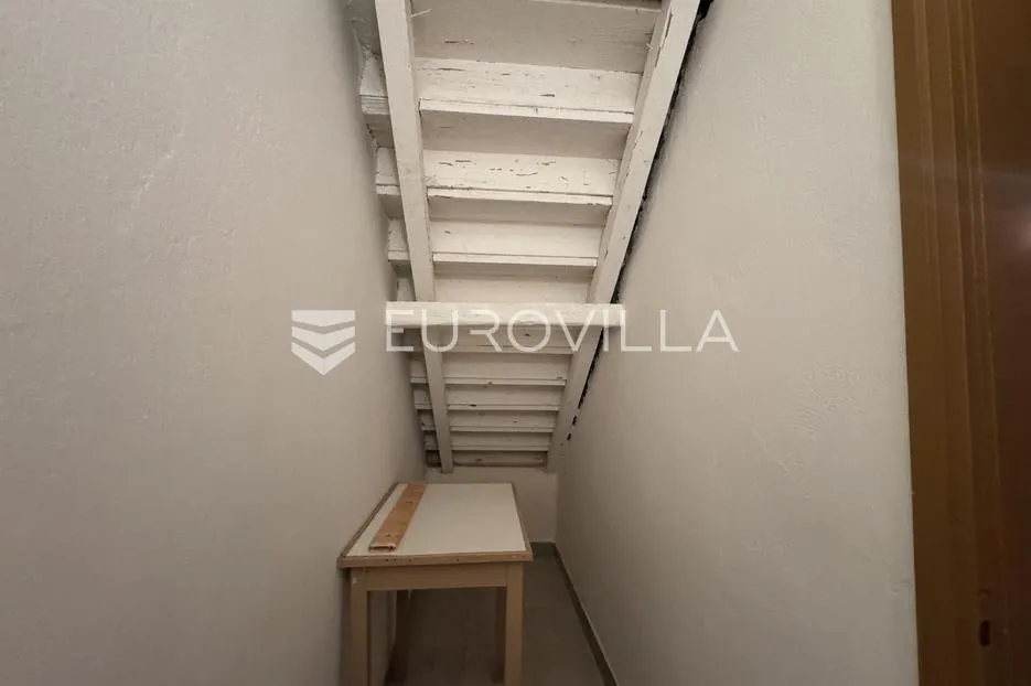 istra, kanfanar, autentična istarska kuća 200 m² s velikim potencijalom i velikom okućnicom - slika 13