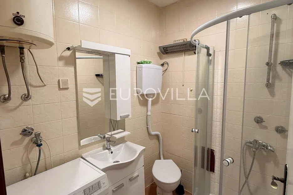 vinkovci, stan u centru 39 m², namješten, odmah useljiv - slika 10