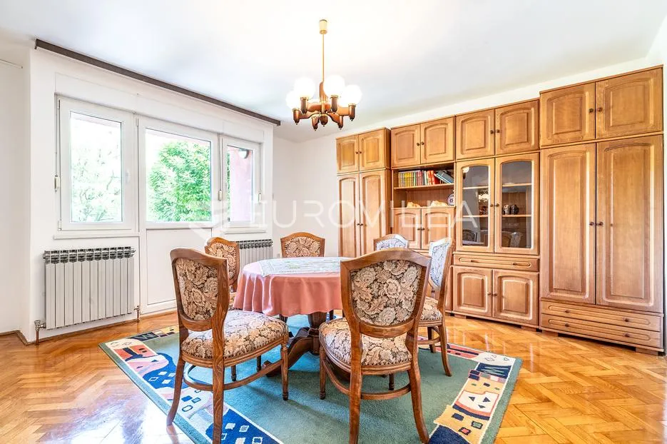 zagreb, jandrićeva, trosoban stan sa 2 balkona, garažom, parking mjestom i vrtom, 80 m² - slika 3