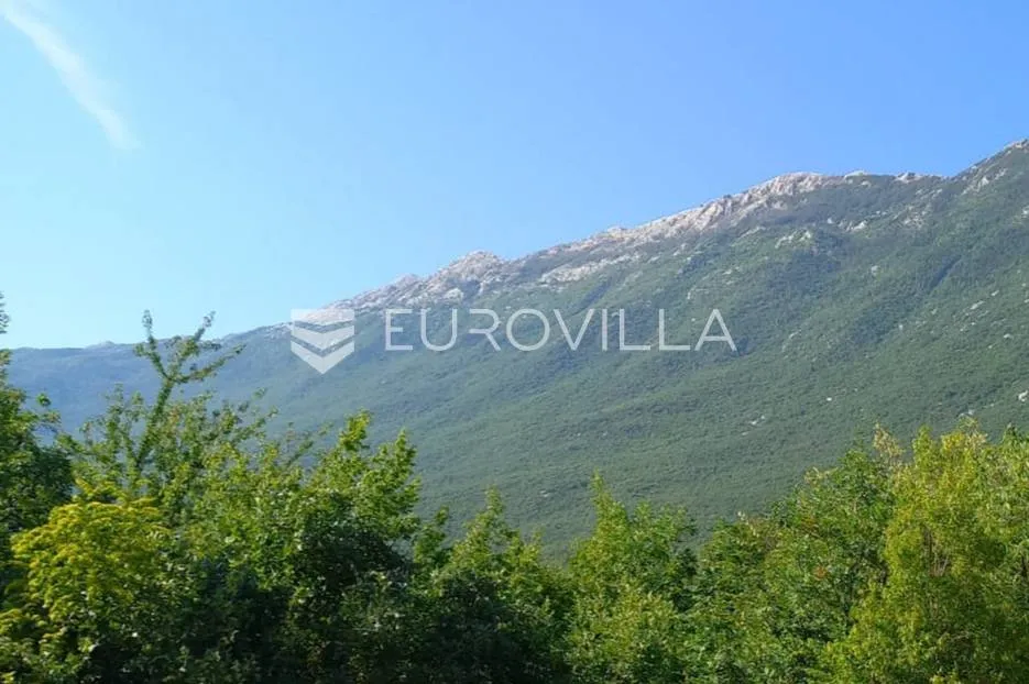 zagvozd, lijepa kuća na jedinstvenoj lokaciji - slika 12
