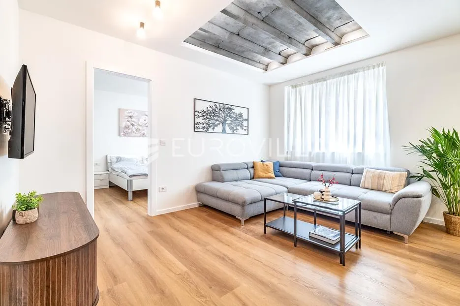 Zagreb, Kvatrić, komforan trosoban stan 68 m², PRVI NAJAM - Donji grad