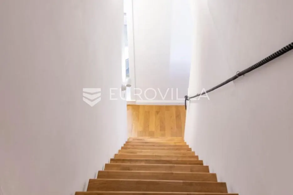 split, centar, dvosoban stan studio apartman - slika 12