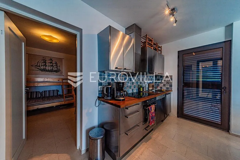 otok korčula, vela luka, villa prvi red uz more - slika 65