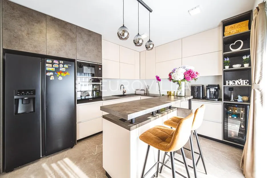 zagreb, podsused, predivna moderna kuća 278 m2 - slika 6