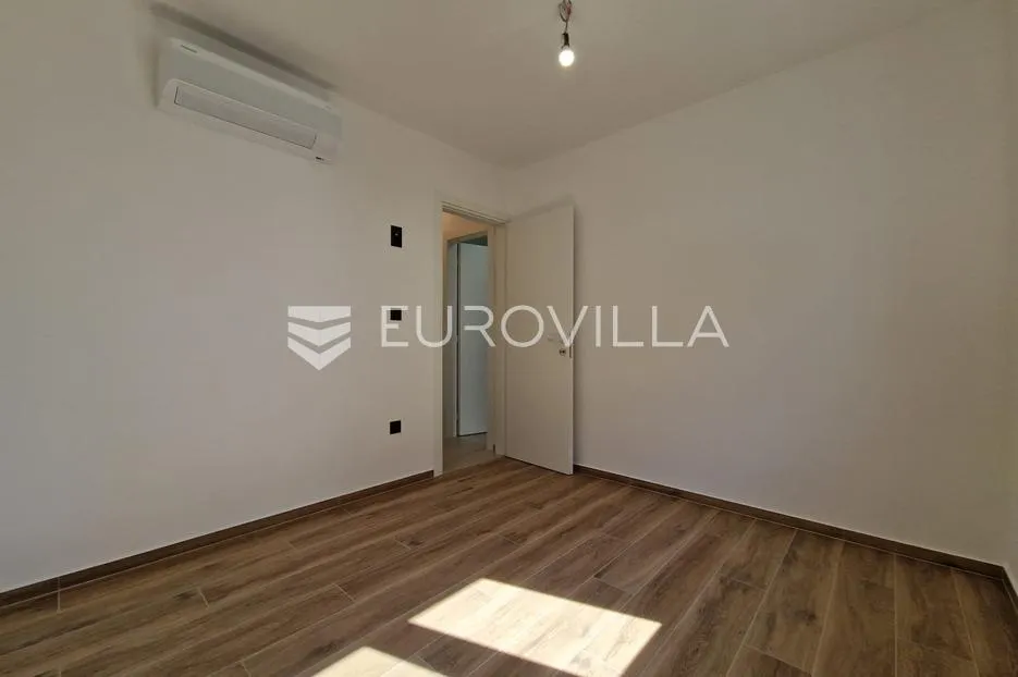 vir, apartman s krovnom terasom, pogled na more - slika 36