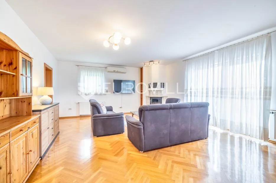 Zagreb, Maksimir, Jurja ves, četverosoban stan površine 133.8 m2