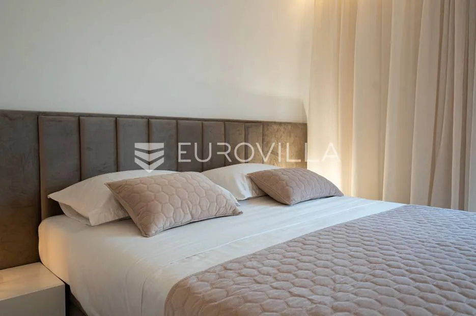 opatija, centar, luksuzan dizajnerski penthouse s neto korisnom površinom od 250 m² s bazenom - slika 9