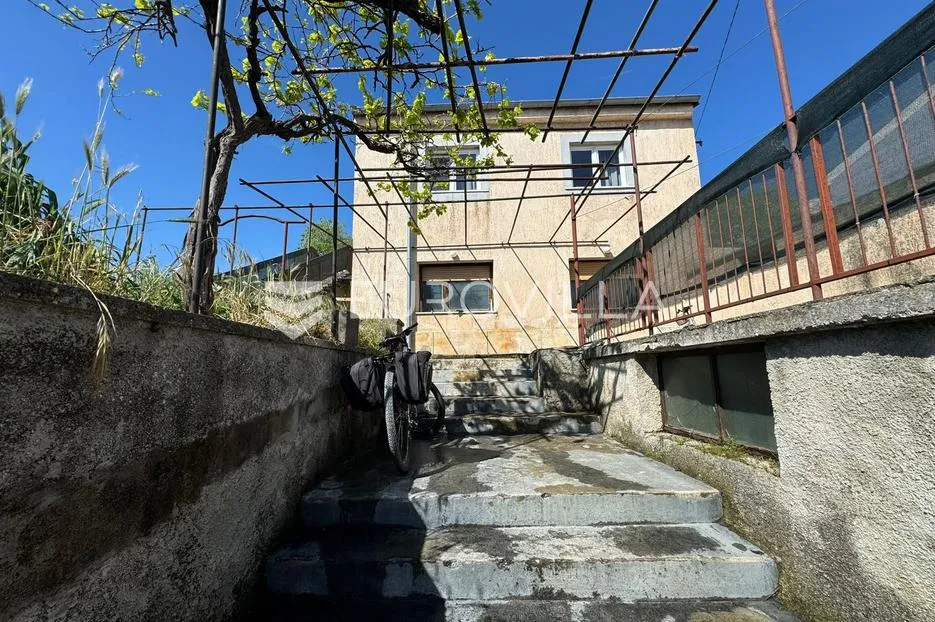istra, pula, samostojeća kuća u centru s vrtom i garažom - slika 3