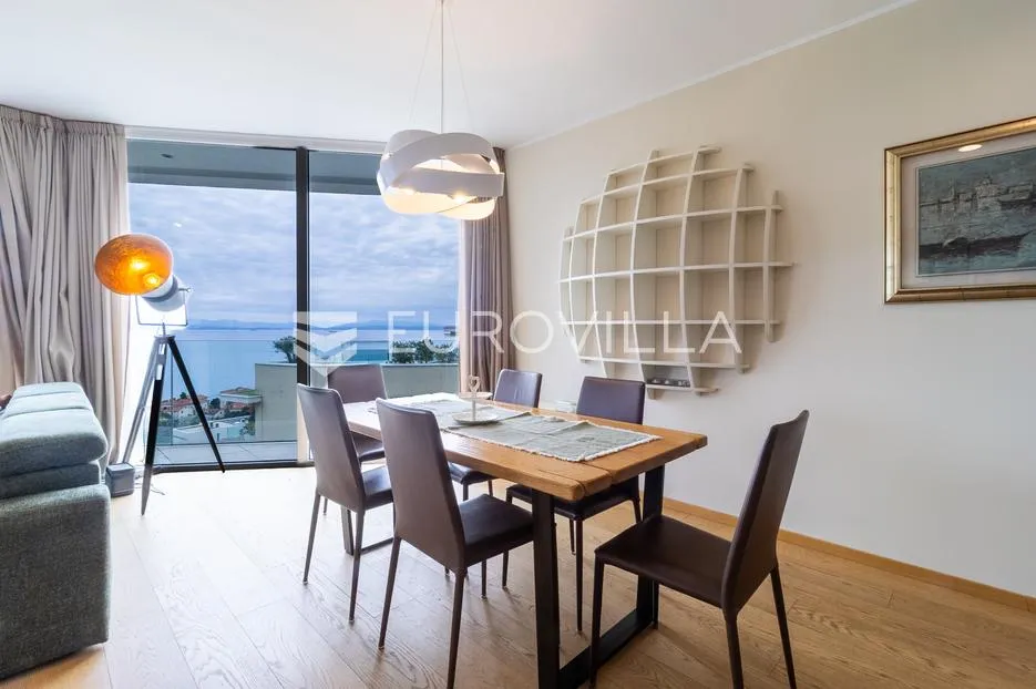 opatija, volosko, luksuzan penthaus 267 m², krovna terasa s jacuzzijem - slika 20