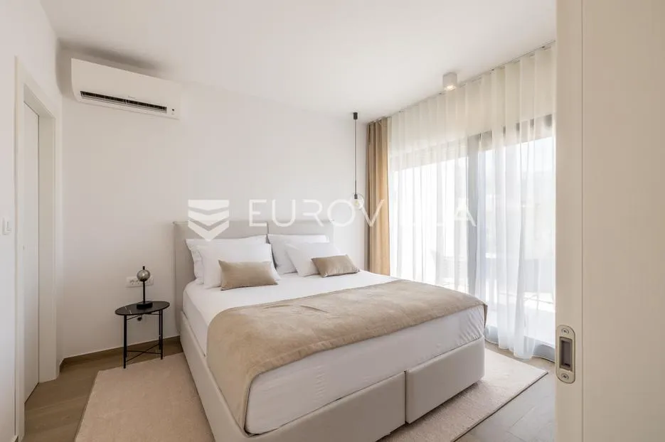 kaštel stari, moderna vila s lijepim pogledom - slika 14