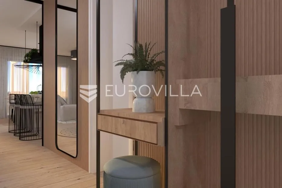 split, prekrasan penthouse s pogledom na more i grad - slika 48