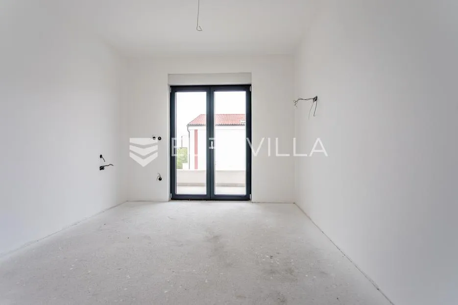 vodice, prostran dvosoban stan, 112,61 m² - slika 7
