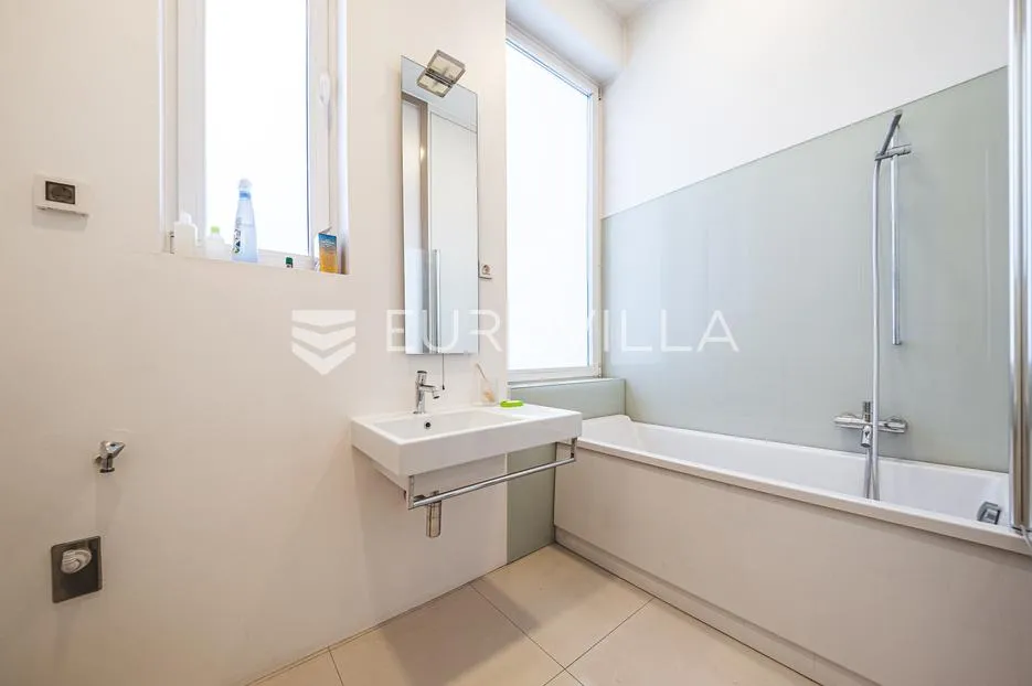 zagreb, centar, prekrasan trosoban stan u strogom centru, 124 m2 - slika 3