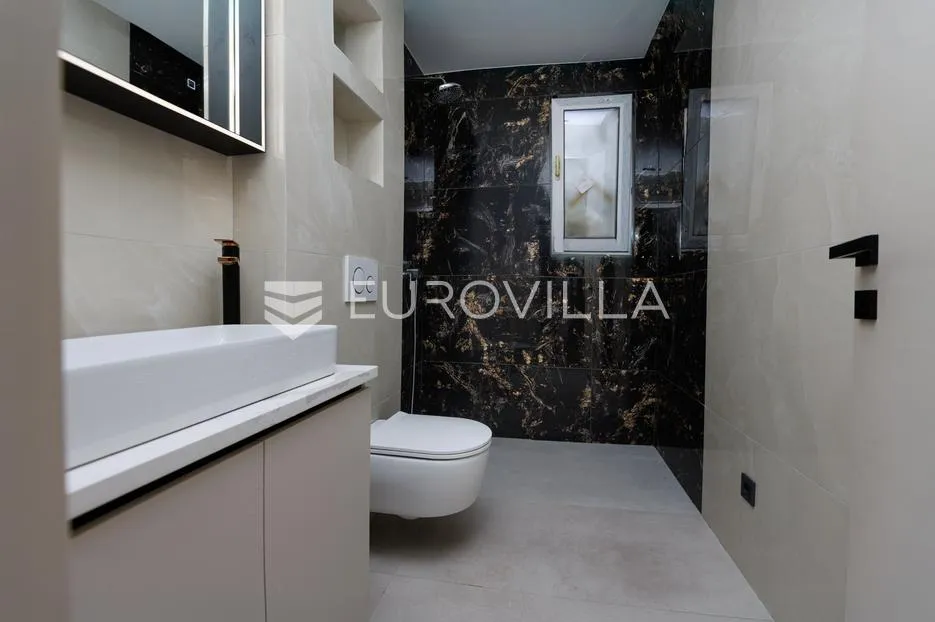 njivice, otok krk, dvoetažni stan u novogradnji s bazenom površine 104.45 m² - slika 10