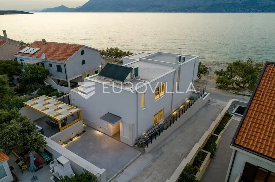 brač, povlja, prekrasna vila s bazenom, prvi red do mora - slika 28
