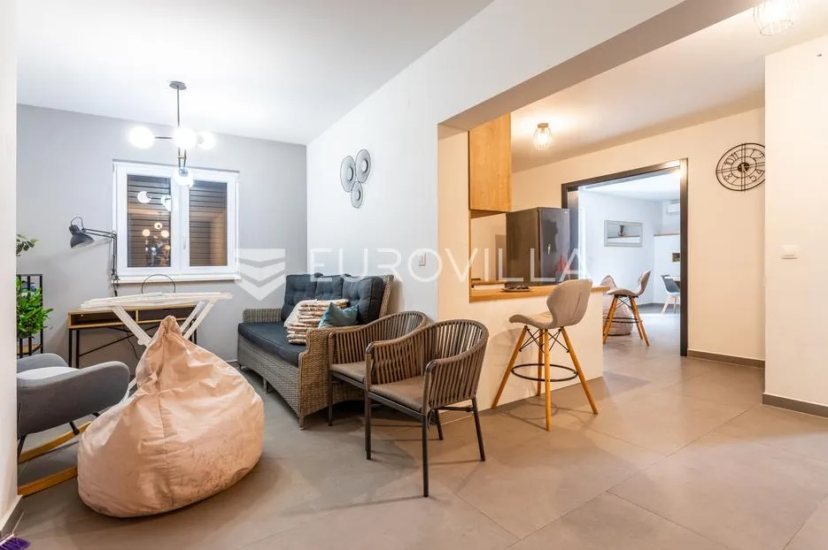 milna, uvala osibova, kuća s bazenom i pogledom na more ukupne površine 318 m² - slika 14