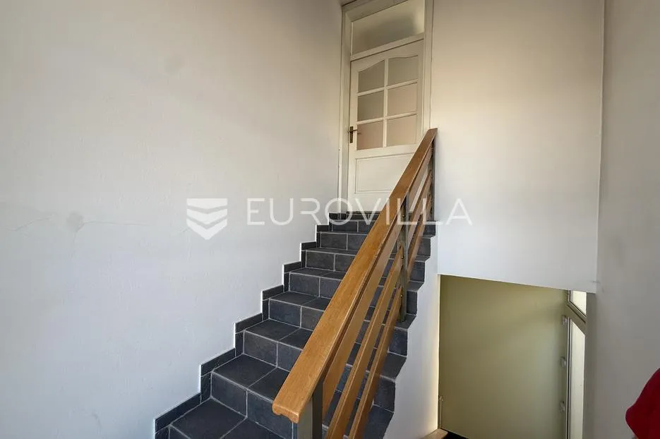 vinkovci, lenije, poslovno, stambena zgrada 700 m² - slika 13