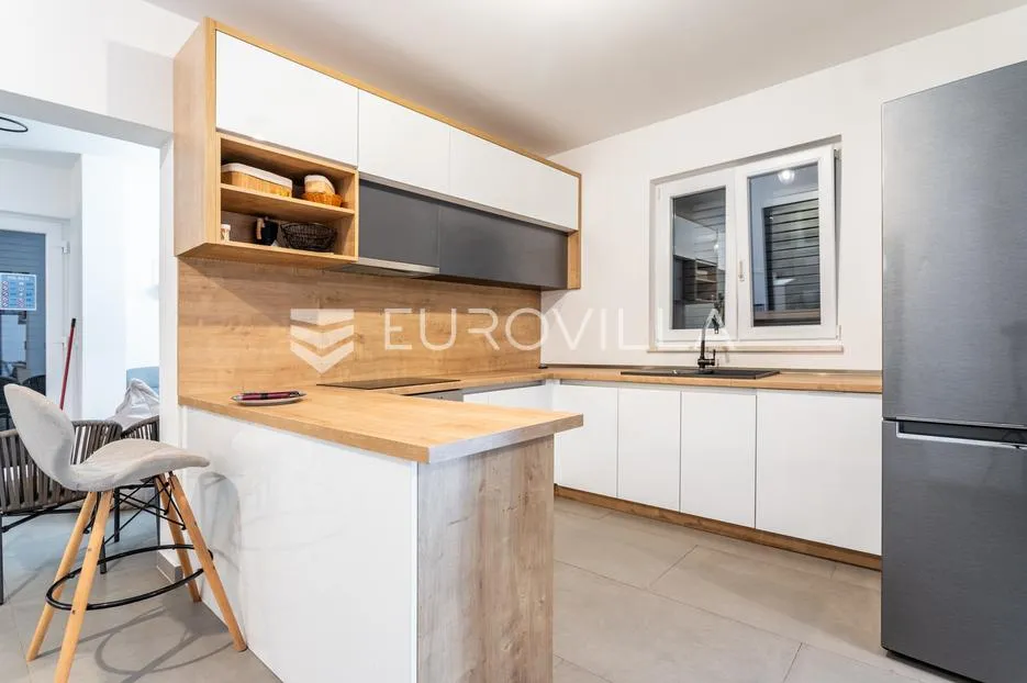 milna, uvala osibova, kuća s bazenom i pogledom na more ukupne površine 318 m² - slika 13