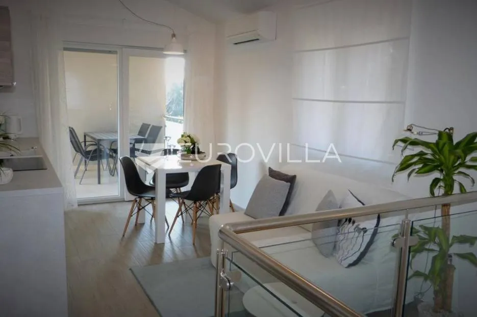 premantura, kuća s četiri apartmana i bazenom - slika 5