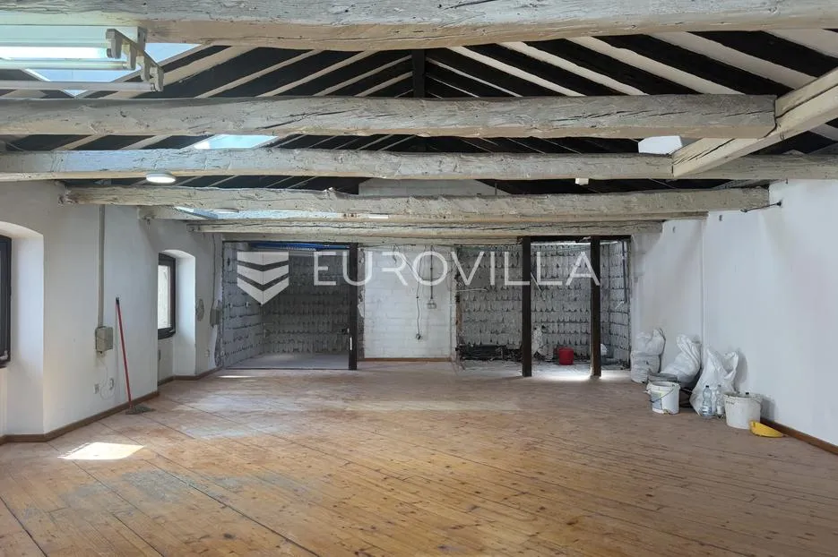 istra, rovinj, poslovni prostor 100 m² prvi red do mora, 1. kat, visoki stropovi, pogled more - slika 9