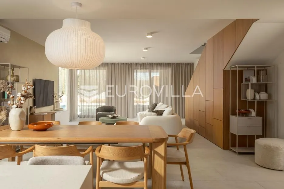 istra, labin, vrhunska moderna villa "e", grijani bazen 48 m², 2642 m² uređene okućnice - slika 54