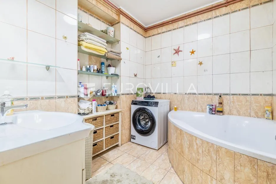 zagreb, brozova, prostran trosoban stan, 80 m², balkon i parkirno mjesto - slika 7