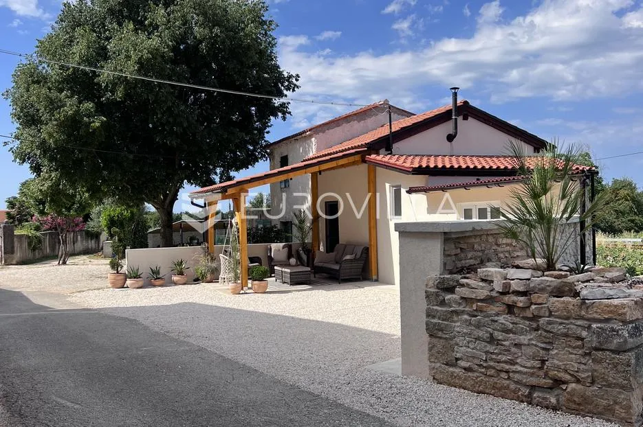 istra, kanfanar, potpuno renovirane dvije kamene kuće, useljive odmah, 130 m² - slika 33