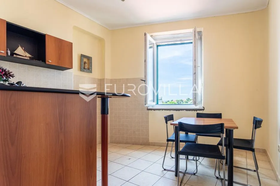 split, bačvice, komforan dvosoban stan površine 67 m² - slika 3