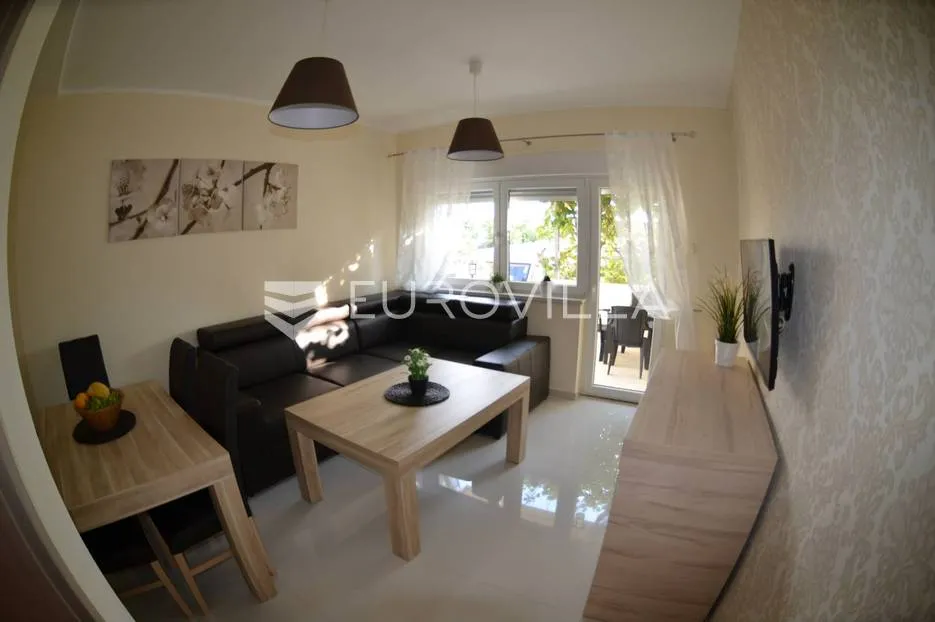 medulin, samostojeća kuća s tri apartmana nkp 240 m2 i pogledom more - slika 15