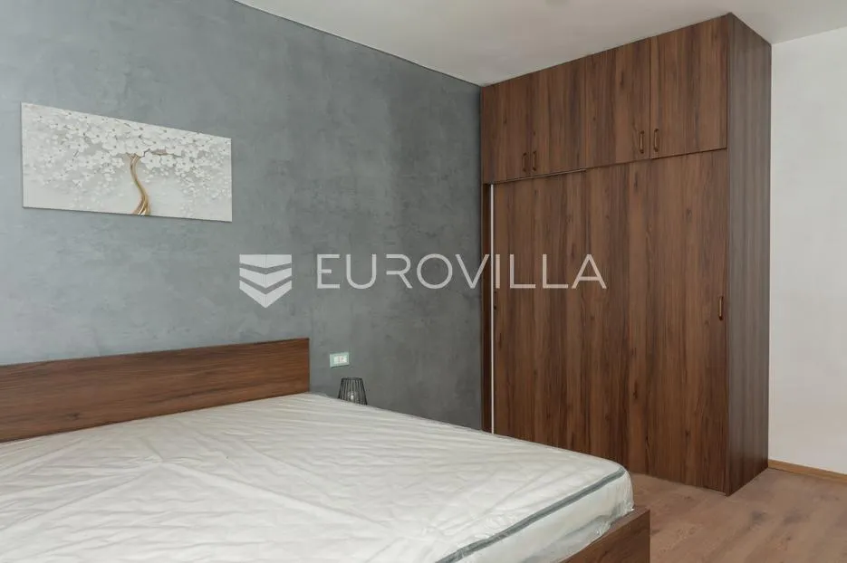 rijeka, centar, peterosoban stan 97 m² s dvije odvojene stambene jedinice - slika 18
