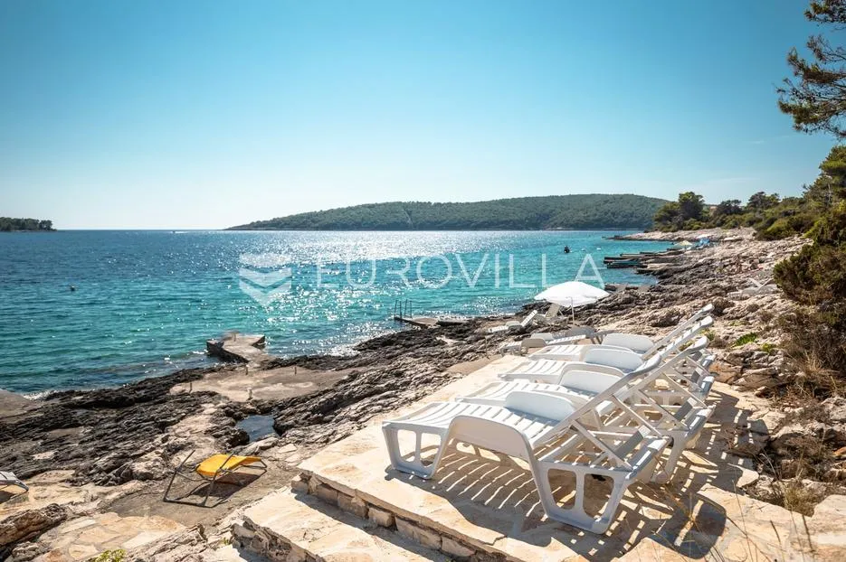 otok korčula, potirna, kuća sa apartmanima, drugi red od mora - slika 18
