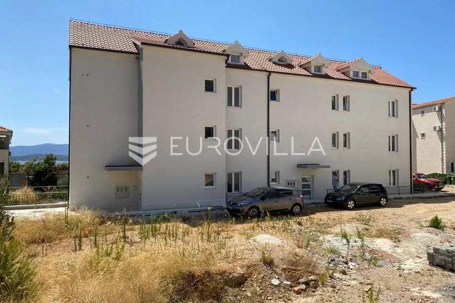 bol, atraktivan trosoban apartman 87,67 m² s vrtom novogradnja - slika 11