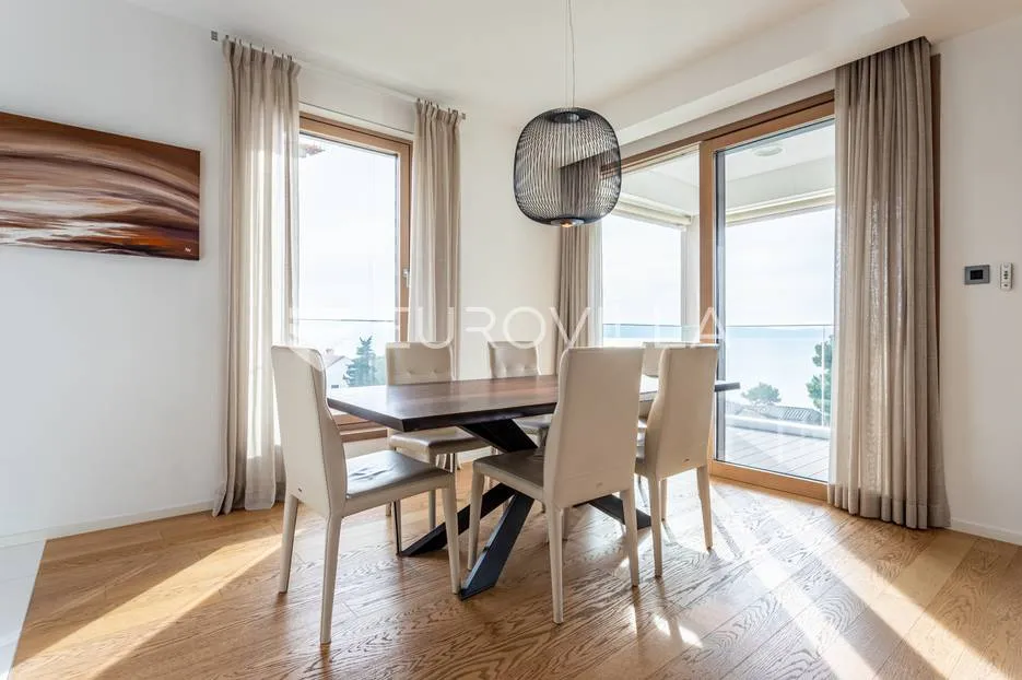 split, luksuzan i prostran stan u zgradi bel etage 160 m² - slika 6