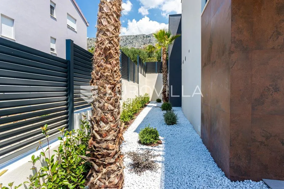krilo jesenice, moderna vila 5* s bazenom i panoramskim pogledom, 100 m od mora - slika 23