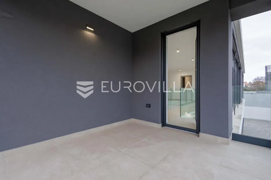 istra, pomer, unikatna, moderna villa 20 m od mora 417 m² - slika 38
