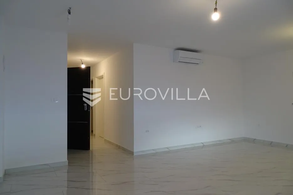 malinska, dva stana ukupne površine 142,20 m² jedinstvena prilika - slika 7