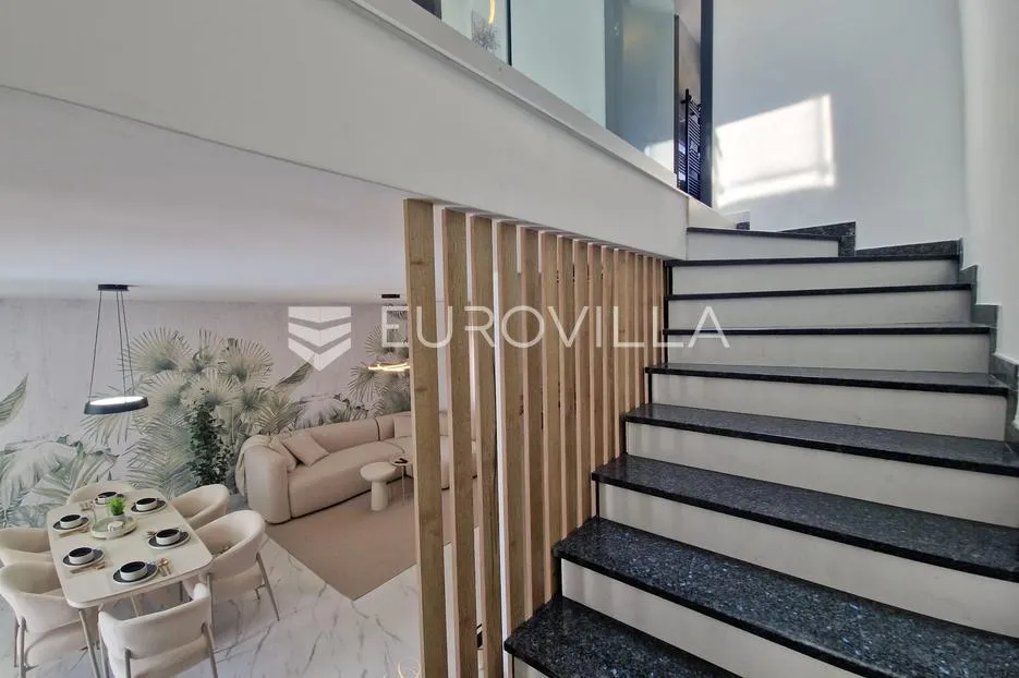 vir, predivna moderna vila s bazenom u centru mjesta, vrhunska lokacija, 450 m od mora - slika 38