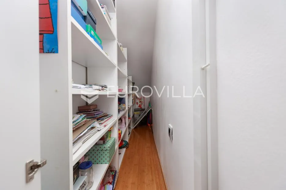 viškovo, marčelji, odličan peterosoban stan 151 m², dvoetažan - slika 22