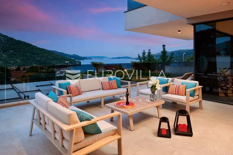 trogir - marina, luksuzna vila s unutarnjim bazenom - slika 55