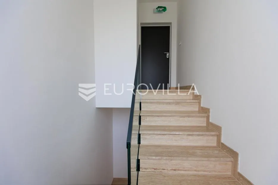 crikvenica, trosoban stan nkp 68 m² s panormaskim pogledom na more - slika 21